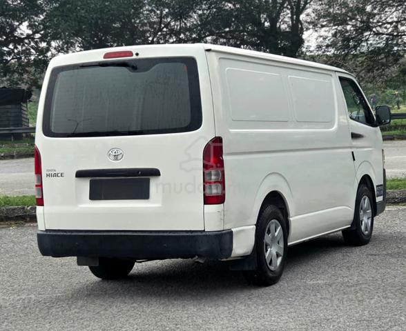 2015 Toyota HIACE 2.5 KDH202R ENHANCED (M) - 3