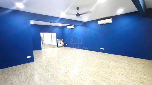 [Clean] 1st Floor Shoplot Seksyen 13 For Rent Tadisma Business Park 1