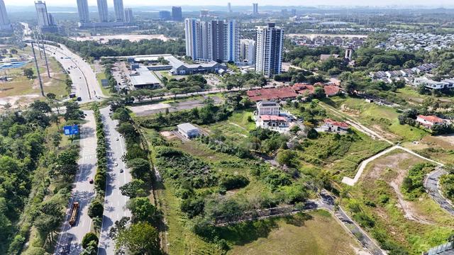 Ledang Heights Bungalow Land Corner Lot Near To Second Link Tuas 1