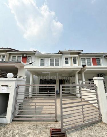 [Partially Furnish 20'x65'] Taman Equine 2stry 4R3B Seri Kembangan MRT 1
