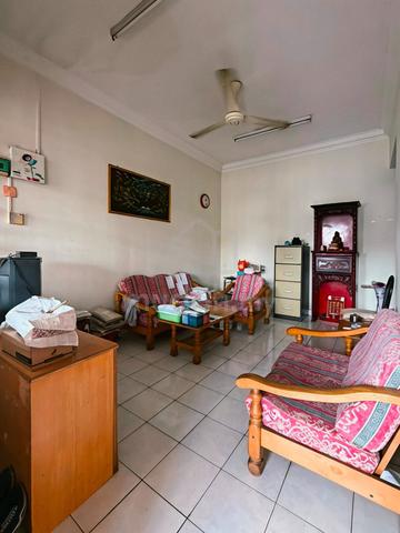 Jalan Balau @ Taman Rinting, Masai Well-maintained single-storey 1