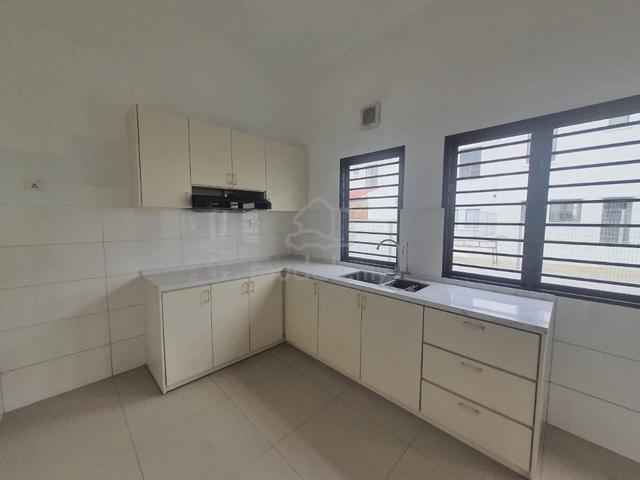 [NEGOTIABLE] Double Storey Superlink Alam Sari, Bangi Intermediate 3