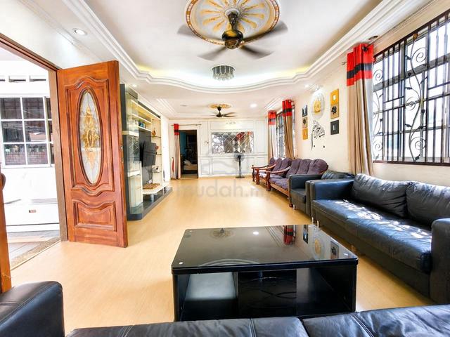 Corner Lot Taman Pulai Emas Skudai - Fully Furnished Fully Renovation 1
