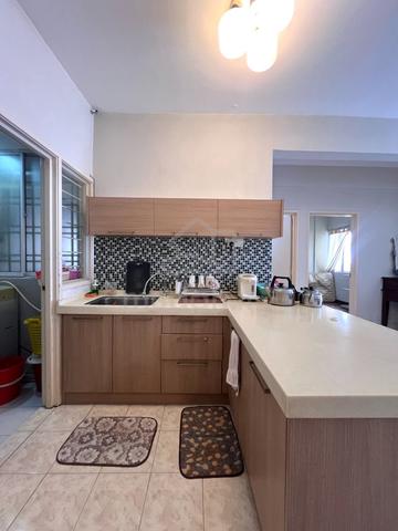 Pandan Court 1