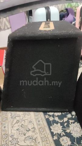 Speakers  - photo 2 of 4