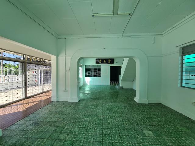 Jalan York Road 2sty Bungalow House Refurnished Unit Georgetown 3