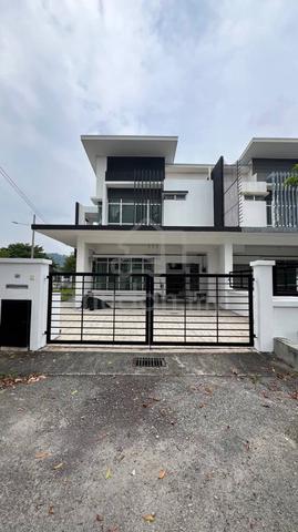 22’X75’, Corner Lot 2 Storey Olive Hillpark, PAlam- Kitchen Cabinet 1