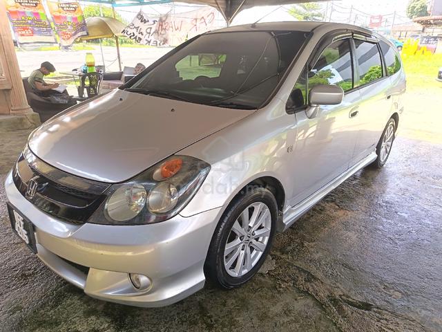 2004 Honda STREAM 2.0 IVS RN3883J9 (MQ) (A) - 2