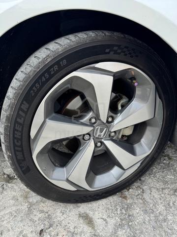 Honda Accord Turbo Premium - 2