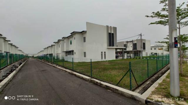 Female tenant only Full furniture room for rent 1