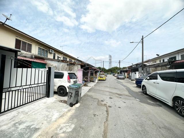 CANTIK & BARU RENOVATE - JALAN TEMBIKAI KOTA MASAI - ada cash back 4