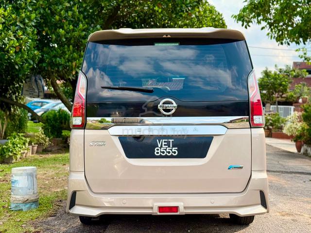 ON THE ROAD 2020 Nissan Serena 2.0 - 4