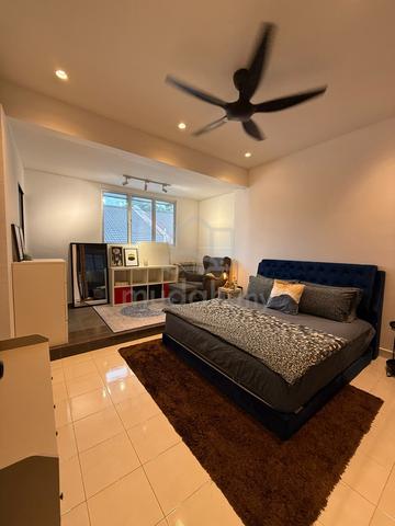 Room for Rental - female Muslim only 1