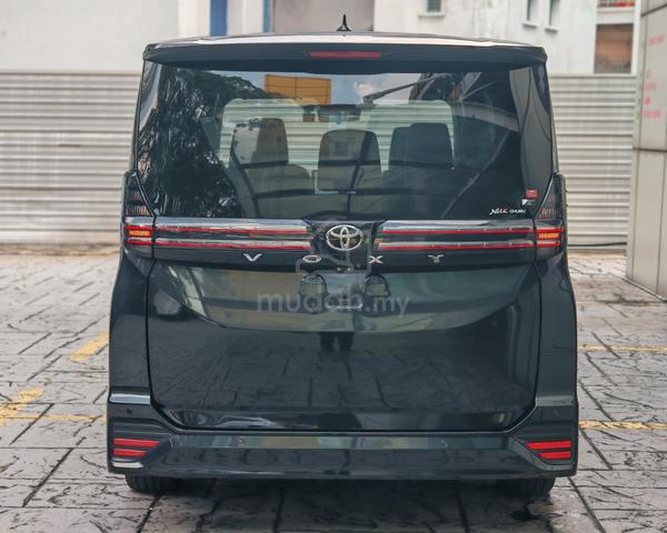 2023 Toyota VOXY 2.0 S-Z HUD BSM DIM POWER BOOT - 4