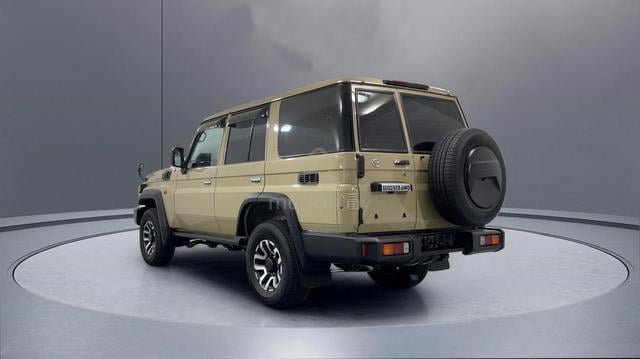 2025 Toyota Land Cruiser 2.8 70 Series AX (A) - 4