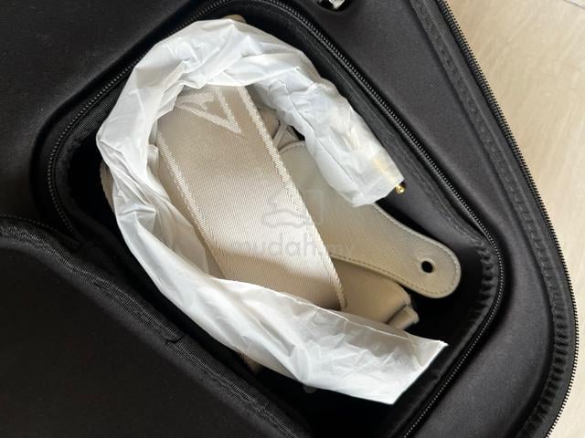 Aeroband Aeroguitar AG01 - Brand New - photo 3 of 6