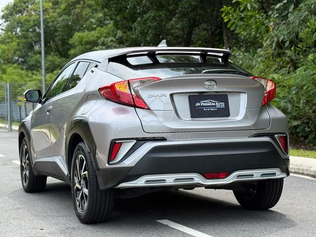 Toyota C-HR 1.8 ⭐Ori Paint ⭐Full Loan ⭐Low Mileage - 2
