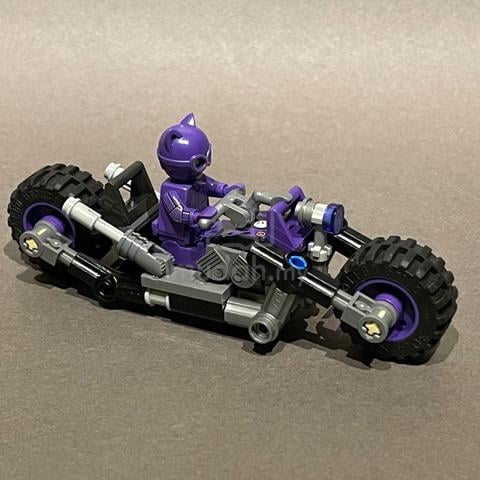 LEGO CatWoman & CatCycle Set - photo 2 of 2