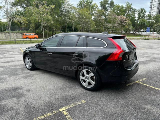 2014 Volvo V60 T4 1.6 TURBO Sports Wagon Coupe - 5
