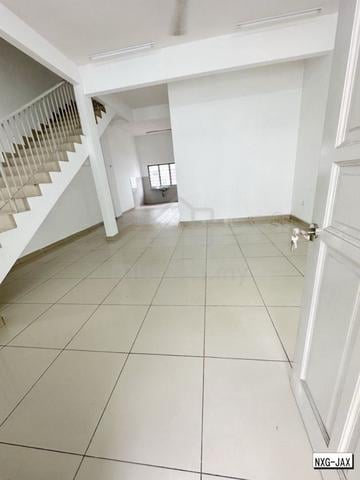 Move In Condition Good Value & Location 2 Sty Taman Saga Sentosa Klang 1