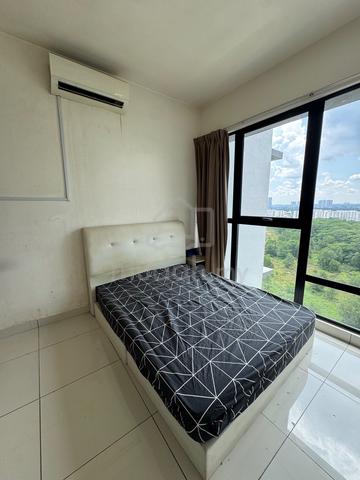 southkey mosaic / common room for rent / walking to mid valley 1