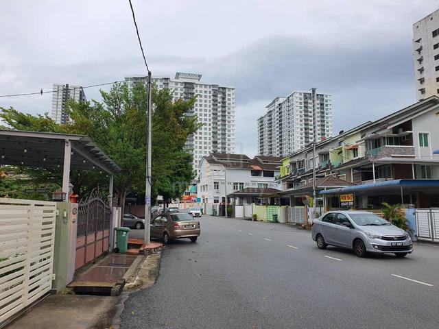 2 and a half storey terrace at Hilir Paya Terubong Relau 1