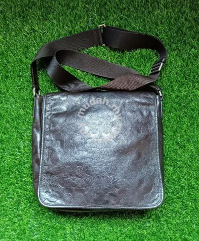 Coach Authentic Leather sling bag - Bags & Wallets for sale in Butterworth,  Penang