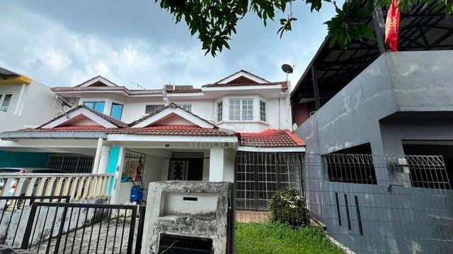 2 Storey Lestari Putra Puncak Jalil Newly Refurbished Unit 1
