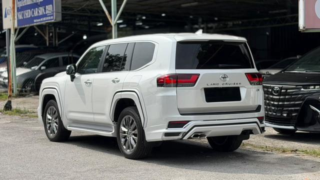 2023 Toyota LANDCRUISER 3.5 ZX LC300 F.SPEC 7K km - 3