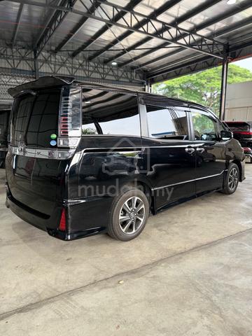 2022 Toyota VOXY FREE Modellista Kirameki 3 - 4