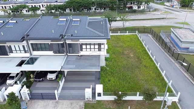 RARE UNITšÆ Corner Lot 2-Storey Hampton Residence Bdr Seri Coalfields 1
