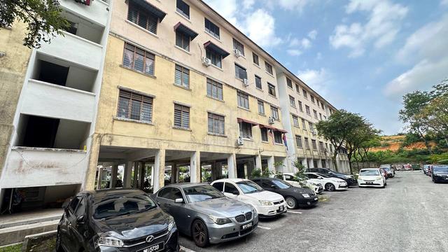 Sri Pulai Perdana @ Low Medium Cost Flat 1