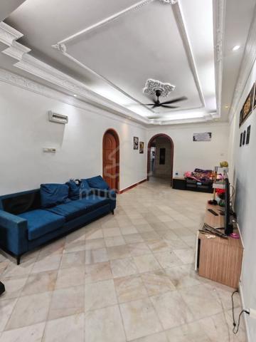 Johor Jaya Jalan Teratai Single Storey House Taman Molek Mount Austin 1