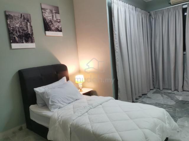 [💁🏻‍♀️ FEMALE unit]  Single Medium Room @ Bandar Kinrara 4 1