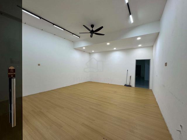 Austin Perdana/ Ground Floor/ Renovated/ Mount Austin 1