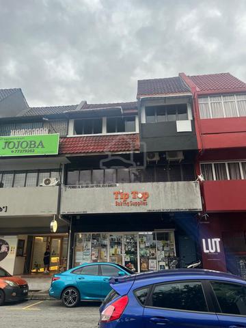TTDI Shop to Let 1