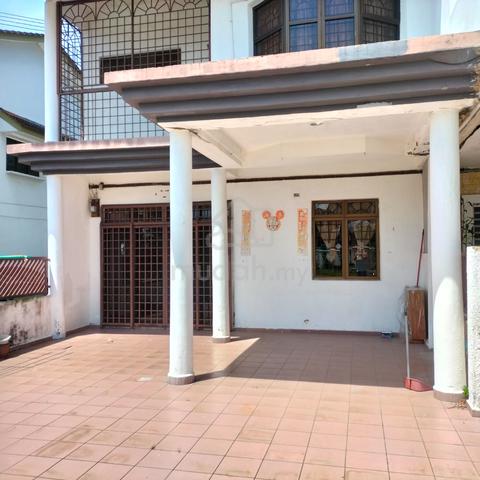 Skudai double storey for rent 1