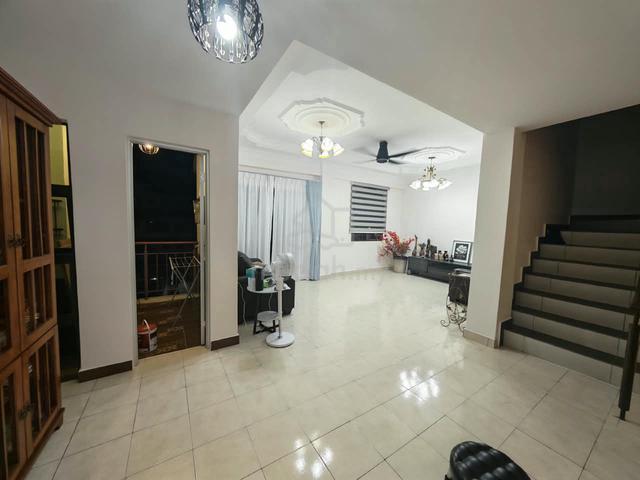 New Refurbished unit Villa Laman Tasik Townhouse 1