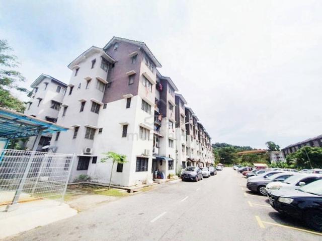 Apartment Wawasan 1