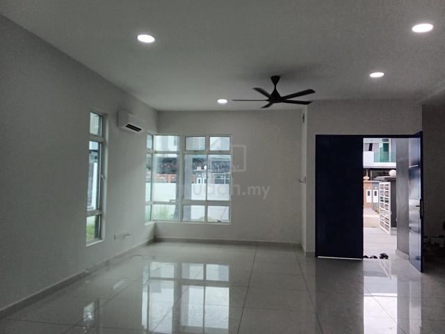 Johor Ulu Tiram Freehold Semi-Detached House For Sale 1