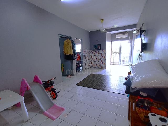 Golden Villa 1