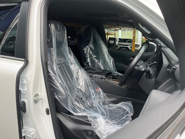 2022 Toyota LANDCRUISER LC 300 3.3 ZX DIESEL  (A) - 5