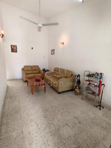 Long Car Porch Big Land Area1-Storey Terrace Taman Sri Rambai For SALE 1
