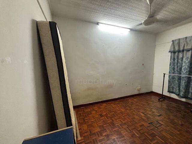 Non-sharing Room Petaling Jaya Seksyen 17 1