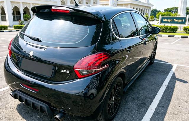 Peugeot 208 1.6 VTI (A) 1 Lady Owner & SC Service - 2