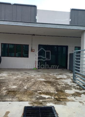 Rumah Teres Amanplus Residence 1