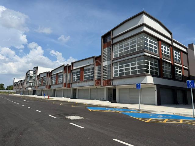 Temu 2 Elmina Shah Alam Brand New Shop For Rent Ground floor 1