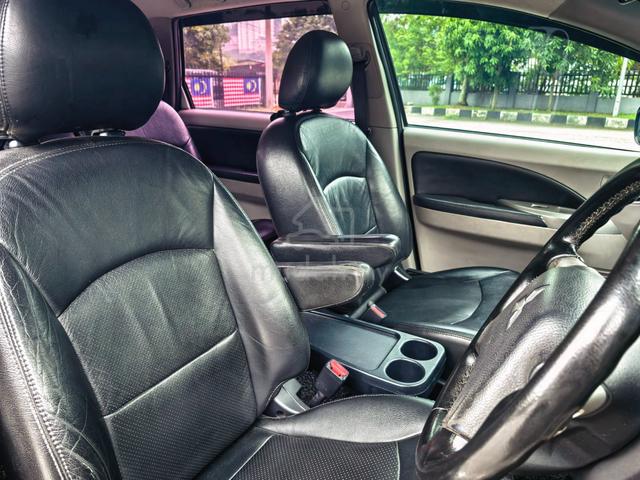 2011 Mitsubishi GRANDIS 2.4 MIVEC ENHANCED (A) - 5