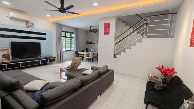 Mutiara Mas, Mutiara Rini, 3 storey house End lot unit, extended, gng 1