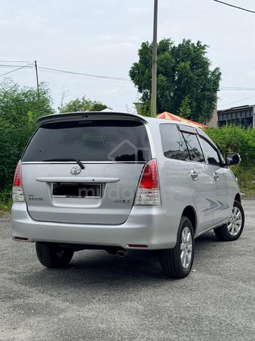 2009 Toyota INNOVA 2.0 E FACELIFT (A) - 4